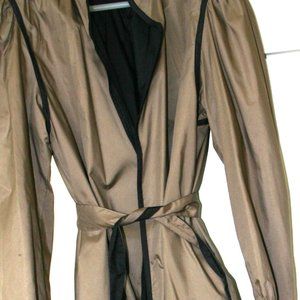 RAINCOAT Reversible size M/L Taupe on one side Black on other Classy, Classic